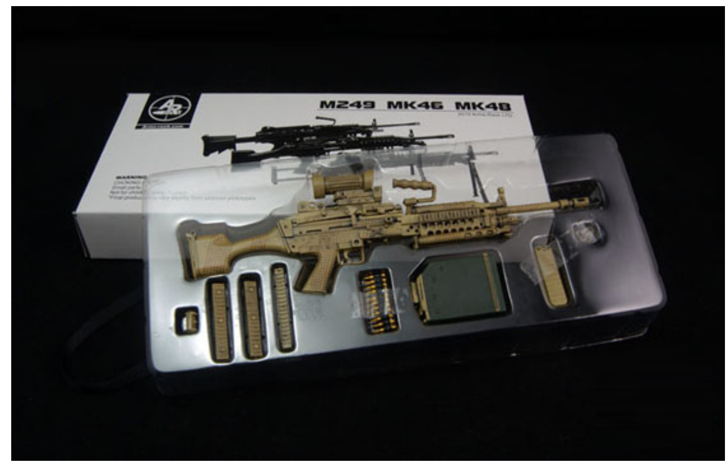1:06 CAMO M48 LIGHT MACHINE GUN (LMG)
