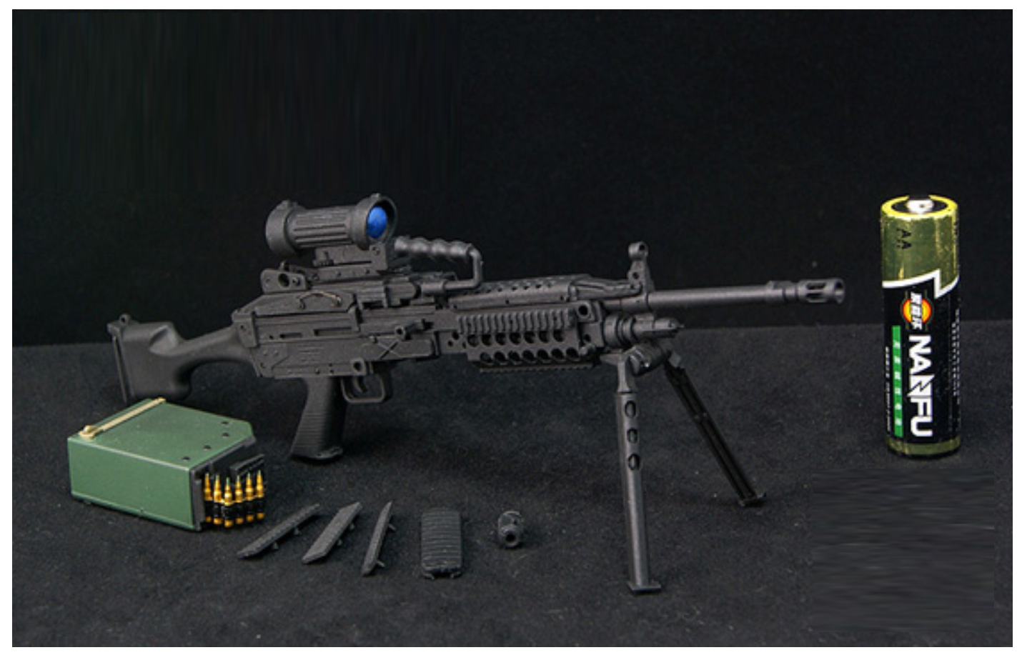 1:06 BLACK M48 LIGHT MACHINE GUN (LMG)