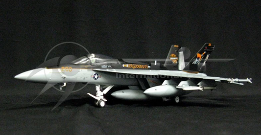 1:72 F/A-18E SUPER HORNET "VFA-147 ARGONAUTS"