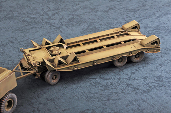 1:35 M19 Tank Transporter with Soft Top Cab