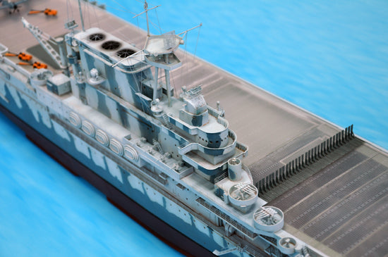 1:200 Scale USS Hornet CV-8