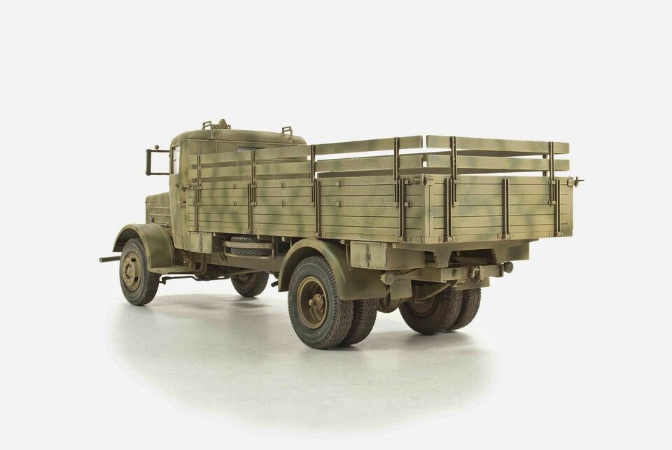 1:35 German Military 4x4 Truck Bussing NAG L4500A