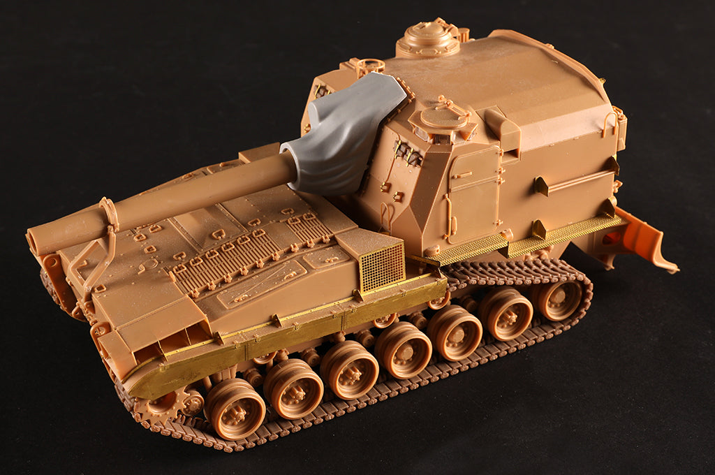 1:35 M55 203mm Self-Propelled Howitzer