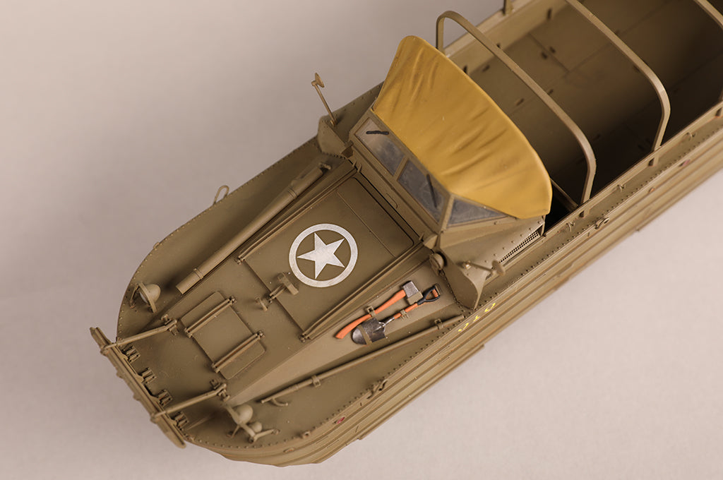 1:35 GMC DUKW-353 with WTCT-6 Trailer